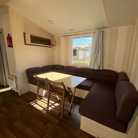Mobil Moderne 6 Pers Avec Clim Et Terrasse Vic-la-Gardiole