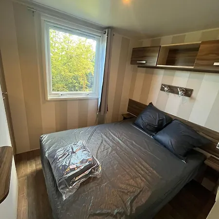 Mobil Moderne 6 Pers Avec Clim Et Terrasse Kemping Vic-la-Gardiole